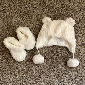 Infant winter hat and boots